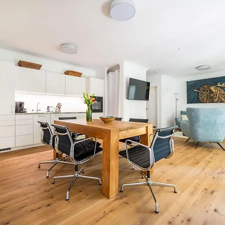 Villa Chloe - App 6 Am Kurpark